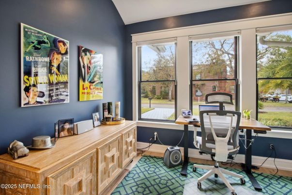 Home Office, Interior