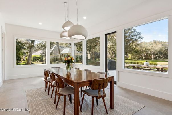 Dining room, Interior, Pendant Lights, Recessed Lighting