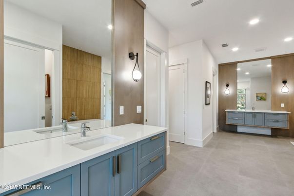 Bathroom, Dual Sink Vanities, Interior, Recessed Lighting