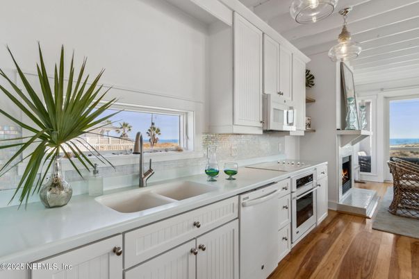 Fireplace, Interior, Kitchen, Pendant Lights, Wood Texture Flooring