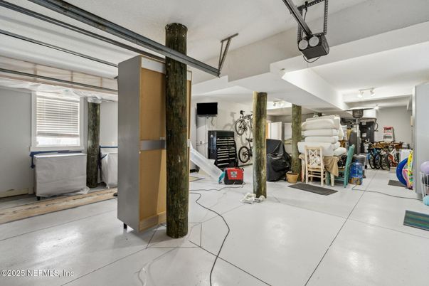 Garage, Interior