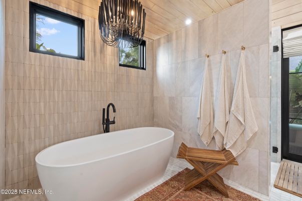 Bathroom, Free Standing Baths, Interior, Recessed Lighting, Wooden Ceilings