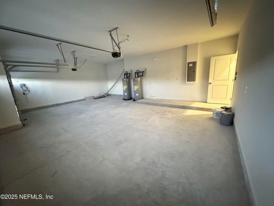 Garage, Interior