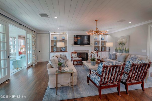 Fireplace, Interior, Living room, Pendant Lights, Recessed Lighting, Wood Texture Flooring