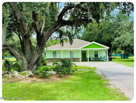 Backyard, Exterior, Facade, Ranch