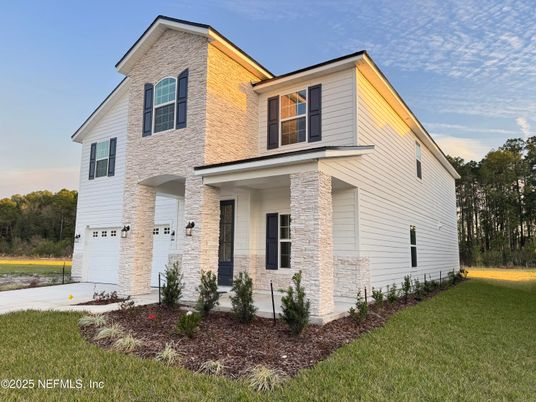Attached, Exterior, Facade, Farmhouse
