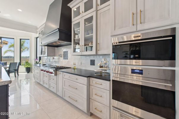 Dining room, Interior, Kitchen, Recessed Lighting, Stainless Steel Appliances