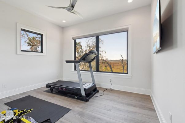 Fitness Equipment, Interior, Recessed Lighting, Wood Texture Flooring