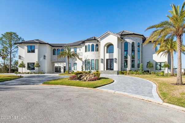 Exterior, Facade, Spanish Mediterranean