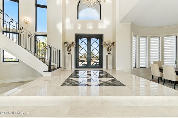 Dining room, Interior