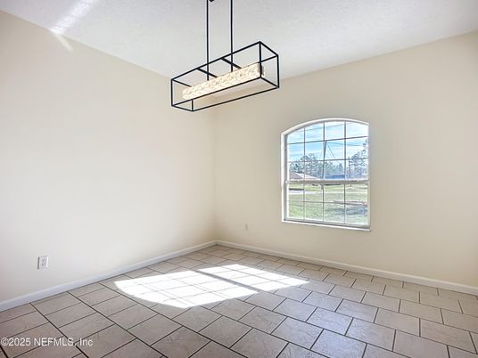 Empty room, Interior, Pendant Lights