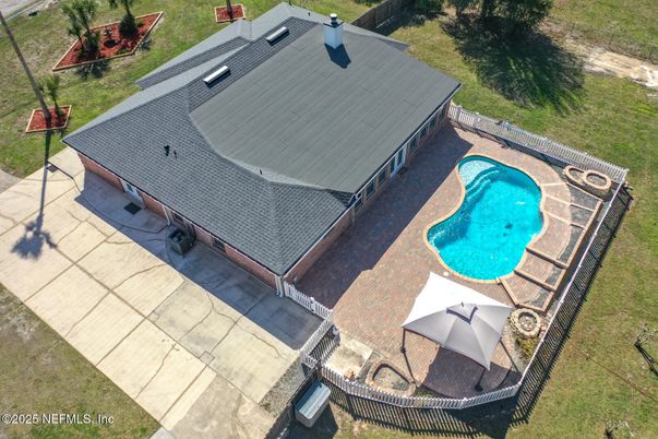 Exterior, Drone