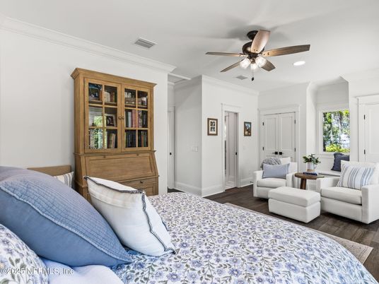 Bedroom, Interior, Living room, Recessed Lighting, Wood Texture Flooring