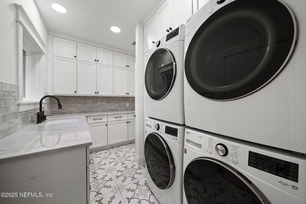 Interior, Recessed Lighting, Utility Closets, Washer