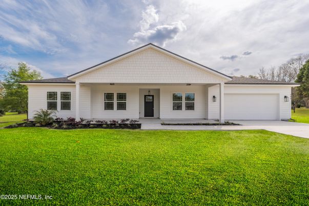 Attached, Exterior, Facade, Farmhouse