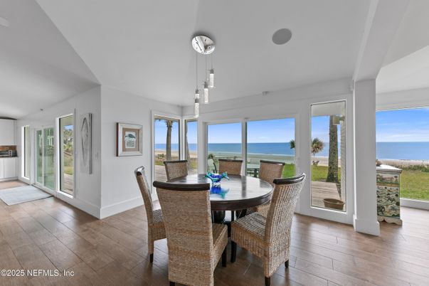 Dining room, Interior, Pendant Lights, Water, Wood Texture Flooring