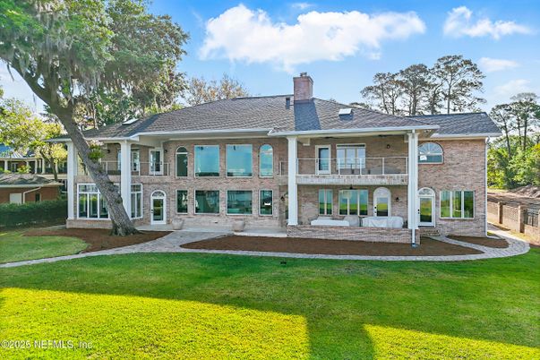 Backyard, Exterior, Facade, Brick Facade, Georgian