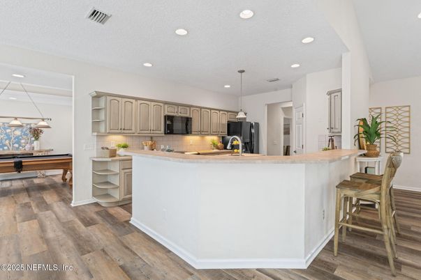 Dining room, Interior, Kitchen, Pendant Lights, Recessed Lighting, Wood Texture Flooring