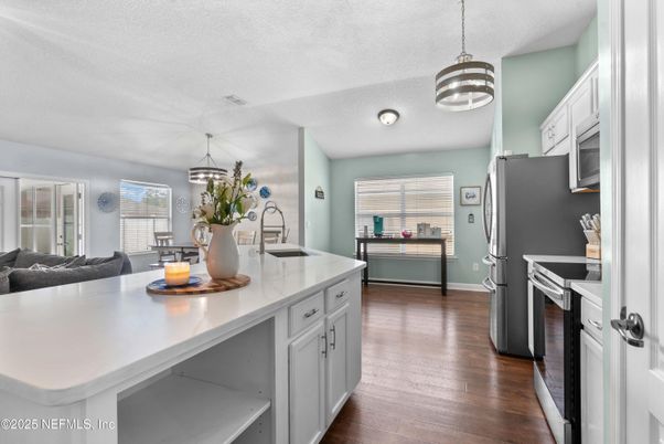 Interior, Kitchen, Pendant Lights, Wood Texture Flooring