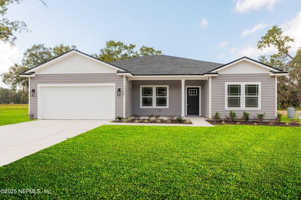 Attached, Exterior, Facade, Ranch