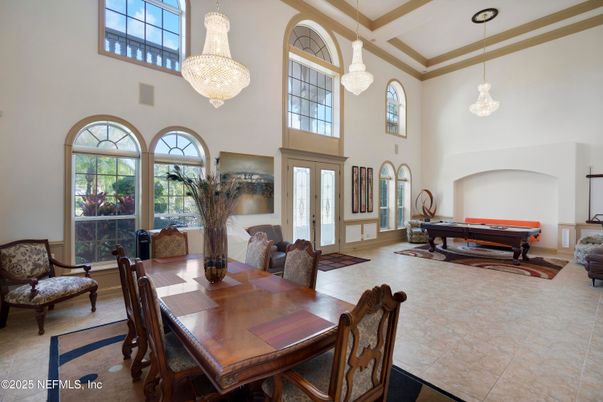 Chandelier, Dining room, Interior, Pendant Lights