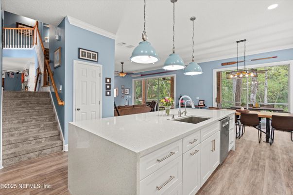 Dining room, Interior, Kitchen, Pendant Lights, Recessed Lighting, Wood Texture Flooring
