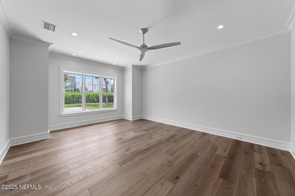 Empty room, Interior, Recessed Lighting, Wood Texture Flooring