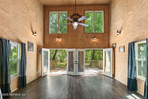 Empty room, Interior, Wooden Ceilings, Wood Texture Flooring, Wooden Walls