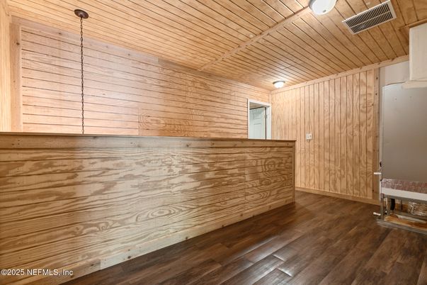 Empty room, Interior, Pendant Lights, Wooden Ceilings, Wood Texture Flooring, Wooden Walls