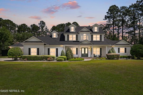 Exterior, Facade, Farmhouse