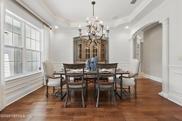 Chandelier, Dining room, Interior, Recessed Lighting, Wood Texture Flooring
