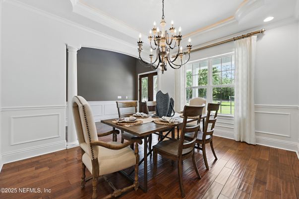 Chandelier, Dining room, Interior, Recessed Lighting, Wood Texture Flooring
