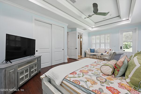 Bedroom, Interior, Living room, Recessed Lighting, Wood Texture Flooring