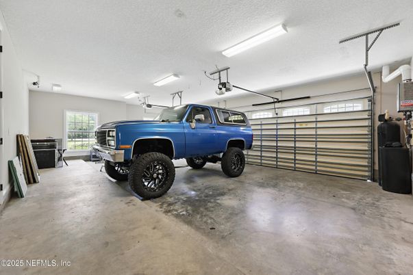 Garage, Interior