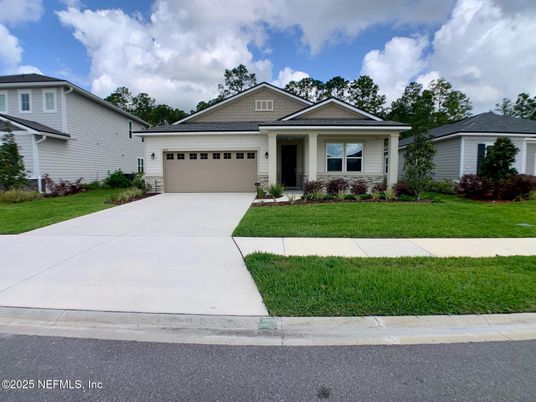 Attached, Exterior, Facade, Ranch