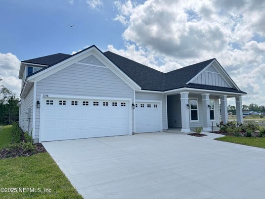 Attached, Exterior, Facade, Ranch