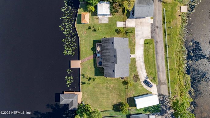 Exterior, Drone