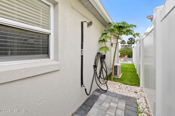 Backyard, Exterior