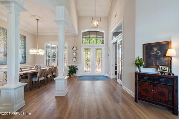 Chandelier, Dining room, Interior, Pendant Lights, Wood Texture Flooring