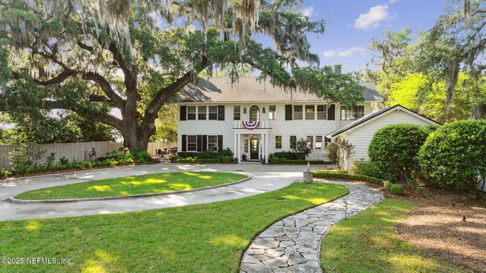 Backyard, Exterior, Facade, Georgian