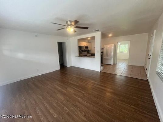 Empty room, Interior, Kitchen, Wood Texture Flooring