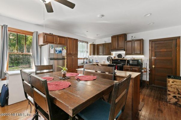 Dining room, Interior, Kitchen, Recessed Lighting, Wood Texture Flooring
