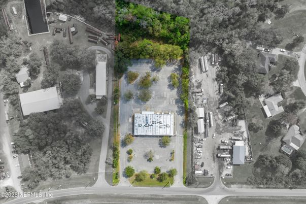 Exterior, Drone