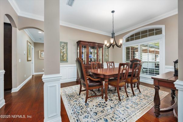 Chandelier, Dining room, Interior, Recessed Lighting, Wood Texture Flooring