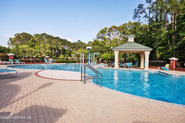 Exterior, Playground, Pool