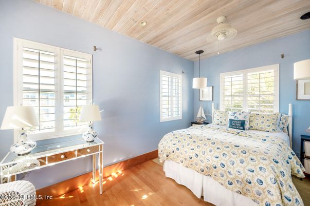 Bedroom, Interior, Pendant Lights, Wooden Ceilings, Wood Texture Flooring