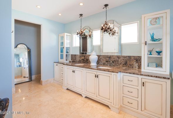 Bathroom, Dual Sink Vanities, Interior, Pendant Lights, Recessed Lighting