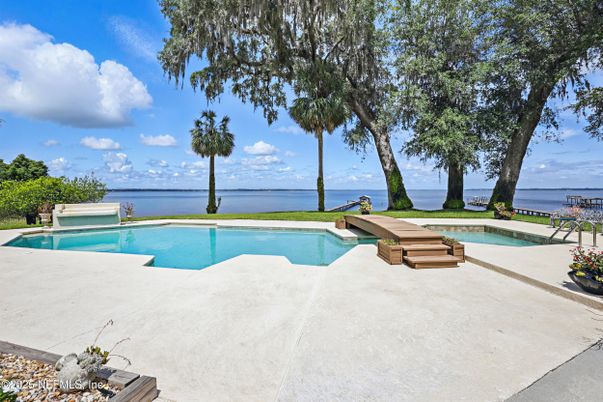 Exterior, Pool, Water