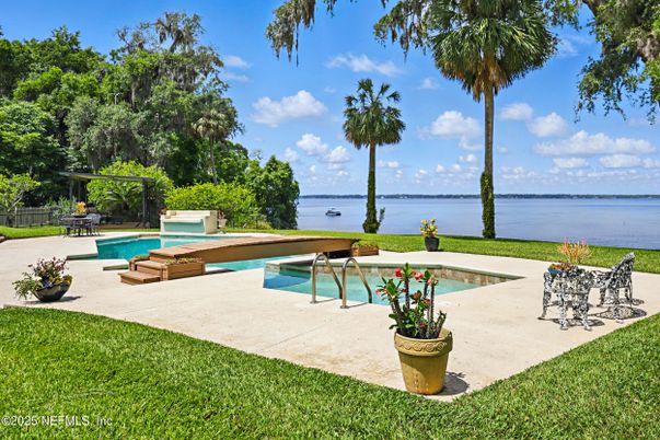 Exterior, Pool, Water