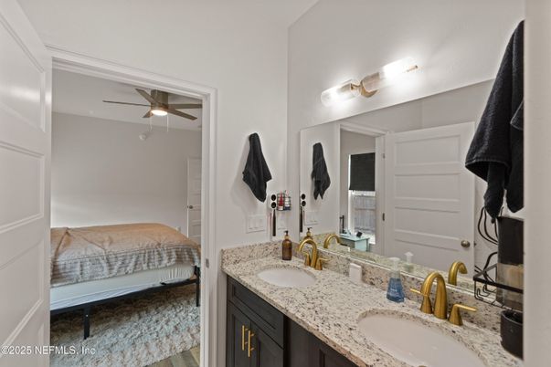 Bathroom, Bedroom, Dual Sink Vanities, Interior